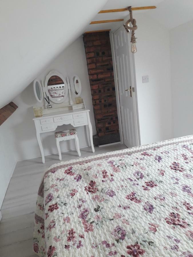 Vintage double bedroom Victoria 1 Dunfermline Extérieur photo